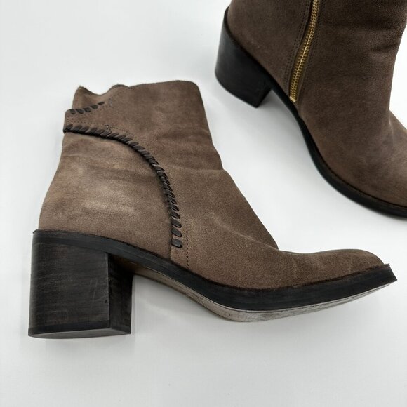 Ugg Fraise Whipstitch Bow Boots Women's size 9 Block Heel Suede - Picture 7 of 9